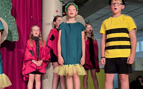 Unser Schulschlussfest - Wir w&uuml;nschen einen sch&ouml;nen Sommer!