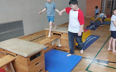 Turnen mit unseren "Schukis"